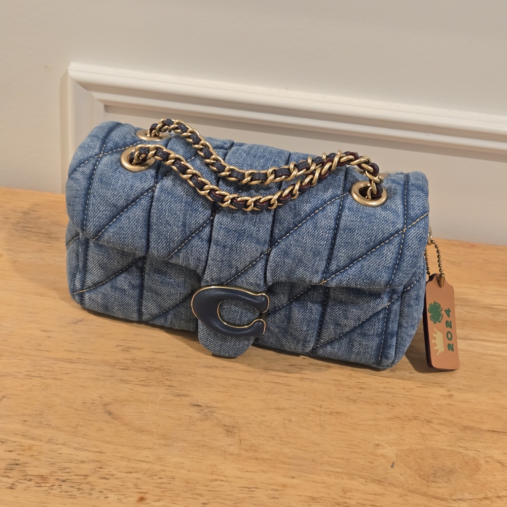 Coach Quilted Tabby 20 Chain Shoulder Bag